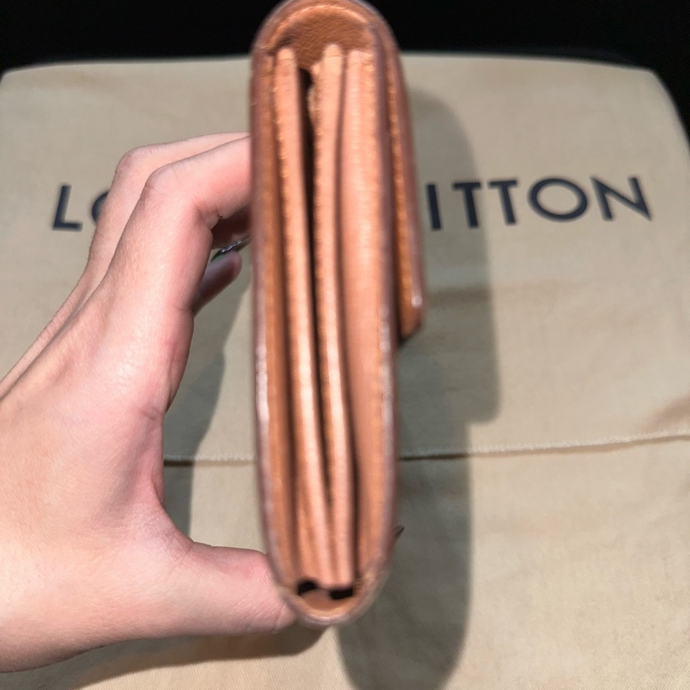 Louis Vuitton Wallet - Picture 3 of 7